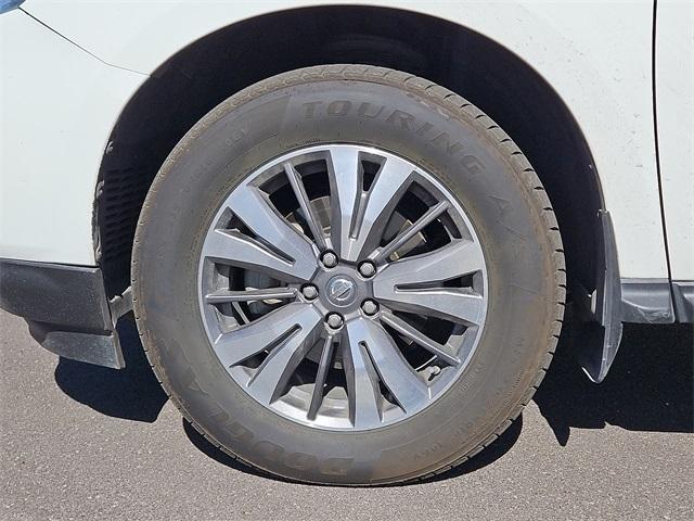 Nissan Pathfinder  2017