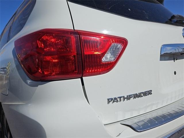 Nissan Pathfinder  2017