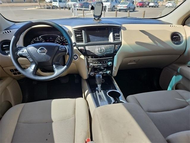 Nissan Pathfinder  2017