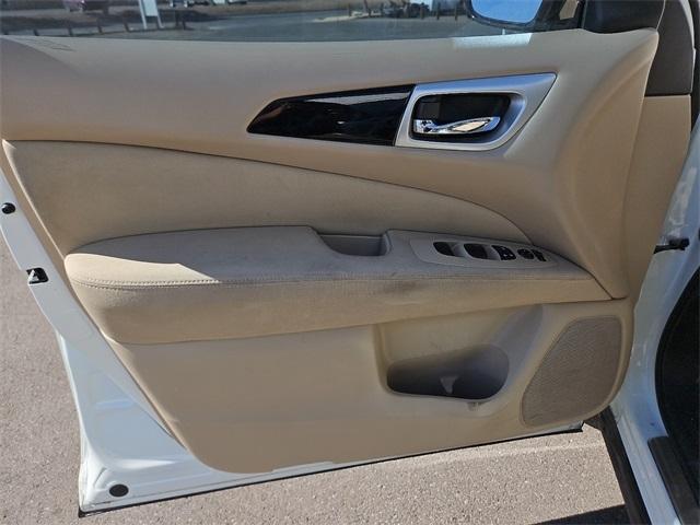 Nissan Pathfinder  2017