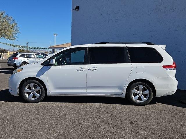 Toyota Sienna  2013