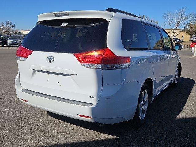 Toyota Sienna  2013