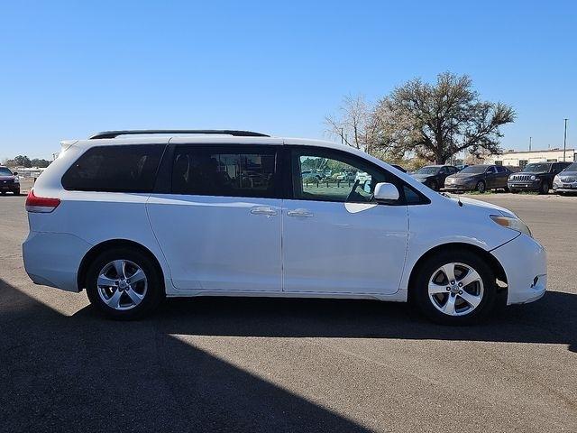 Toyota Sienna  2013