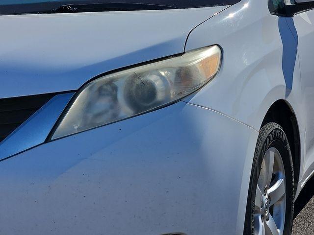 Toyota Sienna  2013
