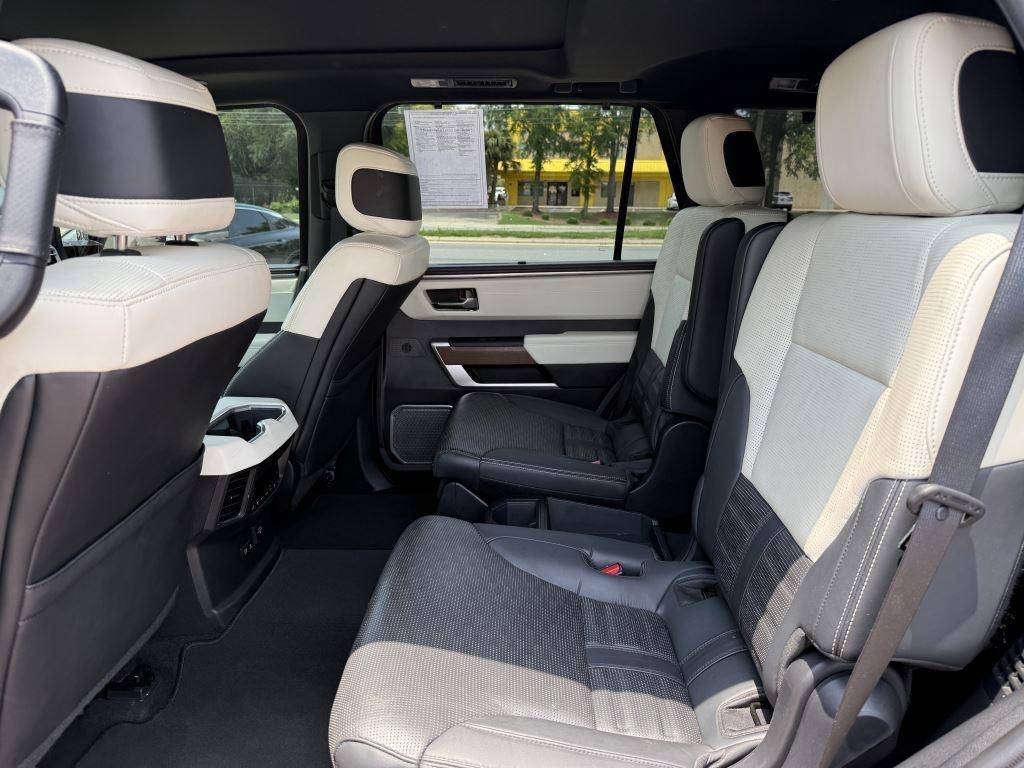 Toyota Sequoia  2024