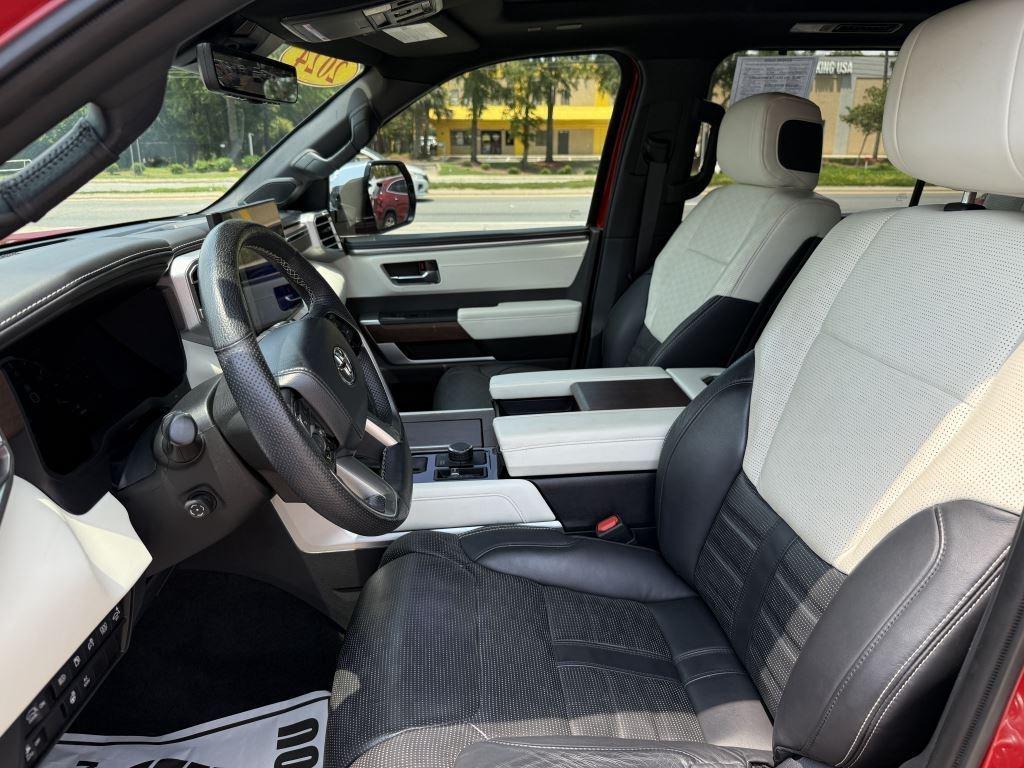 Toyota Sequoia  2024