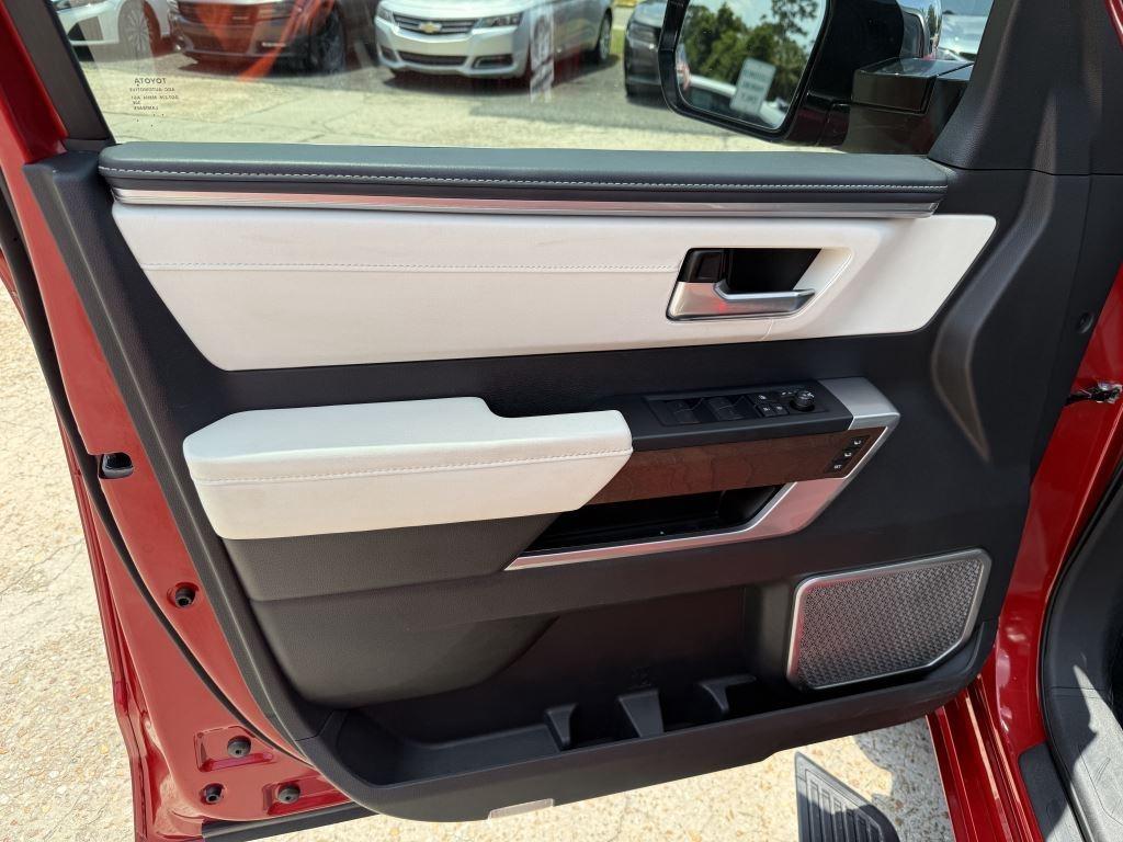 Toyota Sequoia  2024