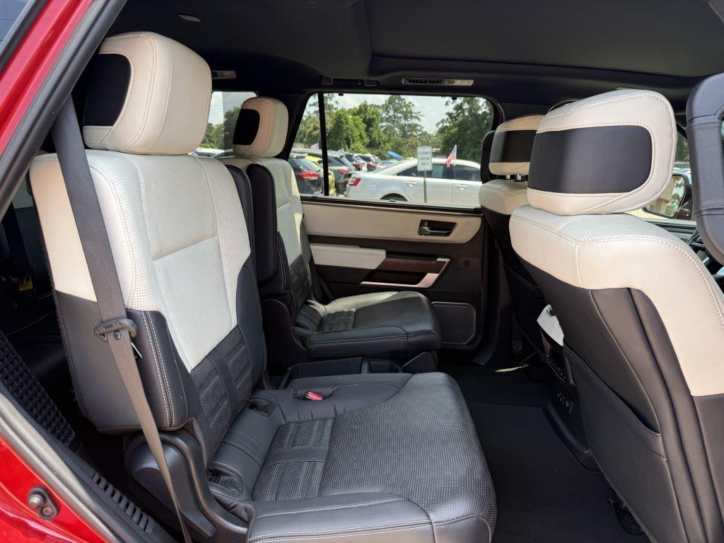 Toyota Sequoia  2024