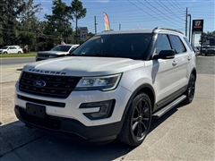 2017 Ford Explorer  2017 Ford Explorer