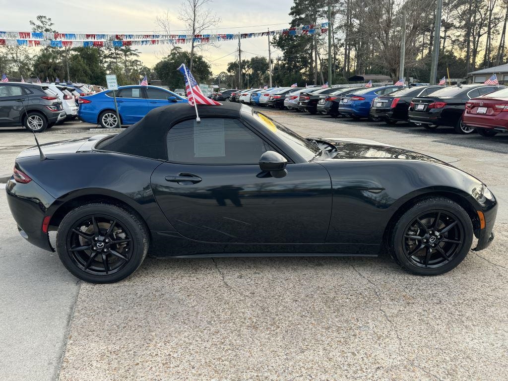 Mazda MX-5 Miata  2021