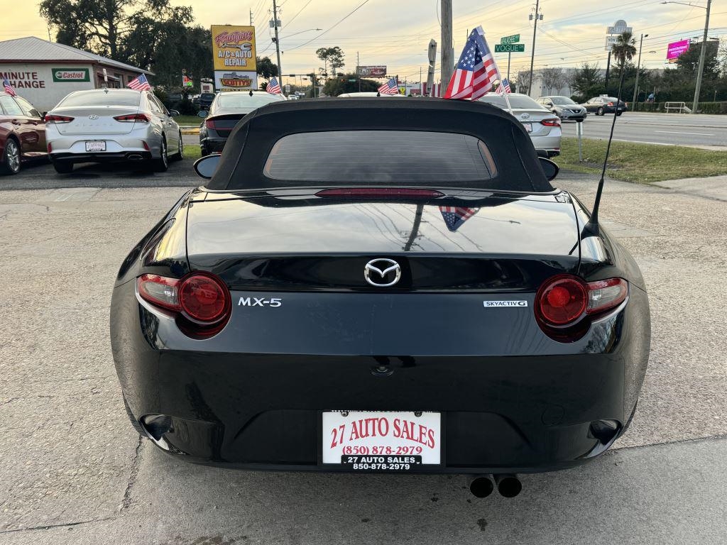 Mazda MX-5 Miata  2021