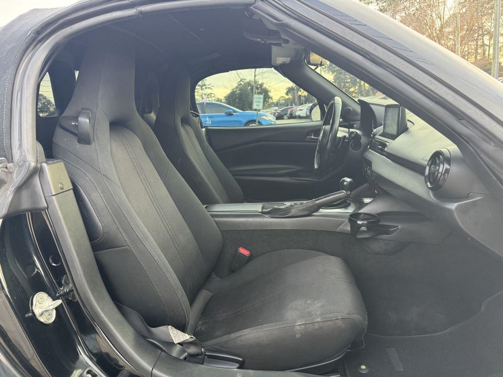 Mazda MX-5 Miata  2021