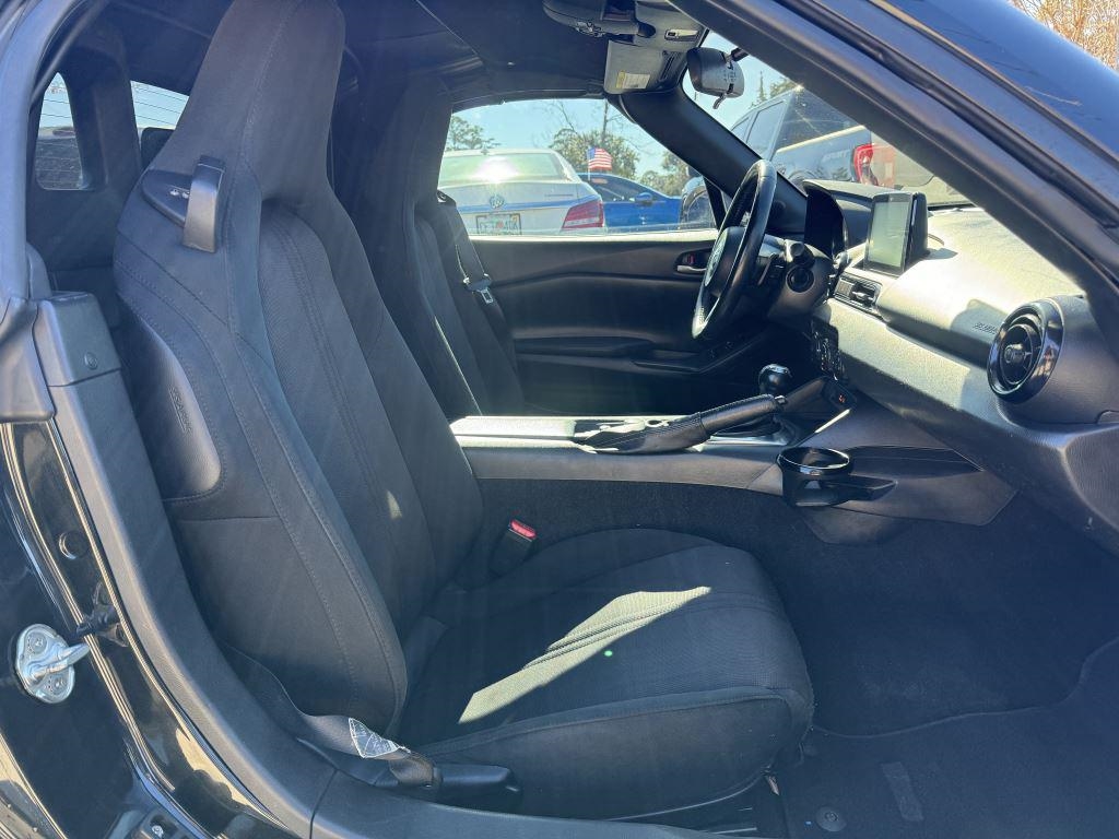 Mazda MX-5 Miata  2021