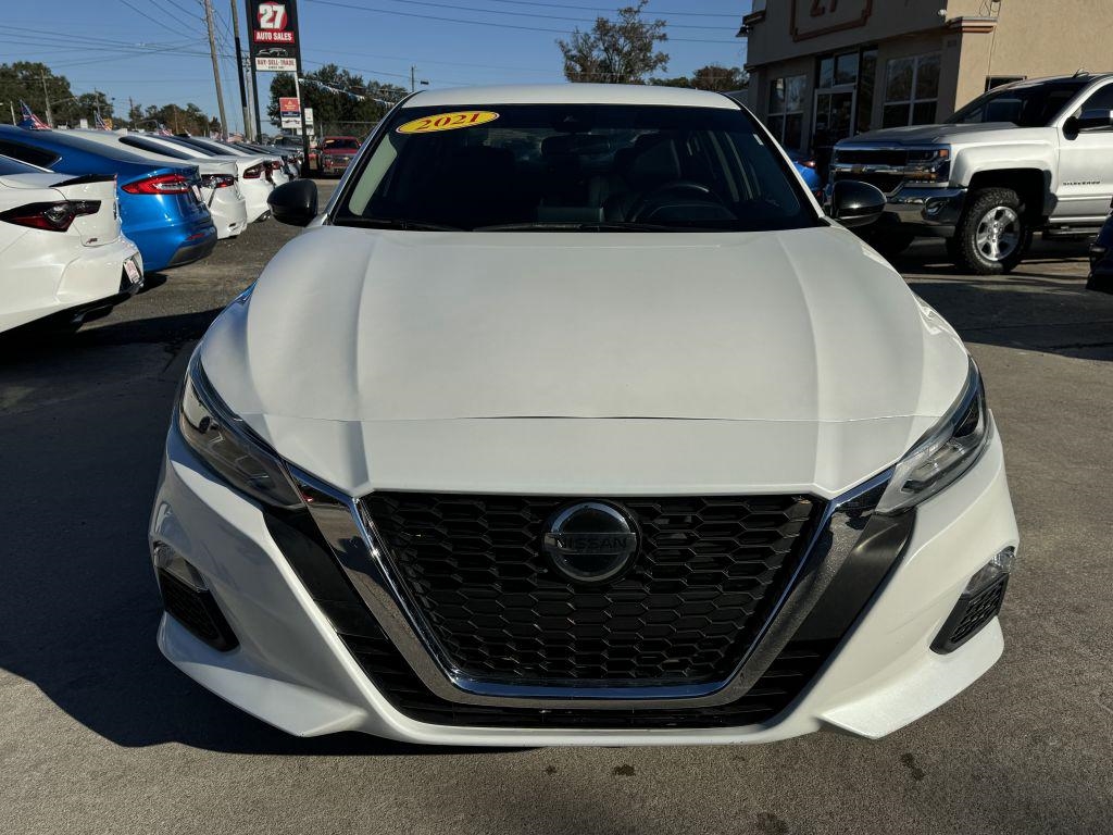 Nissan Altima  2021