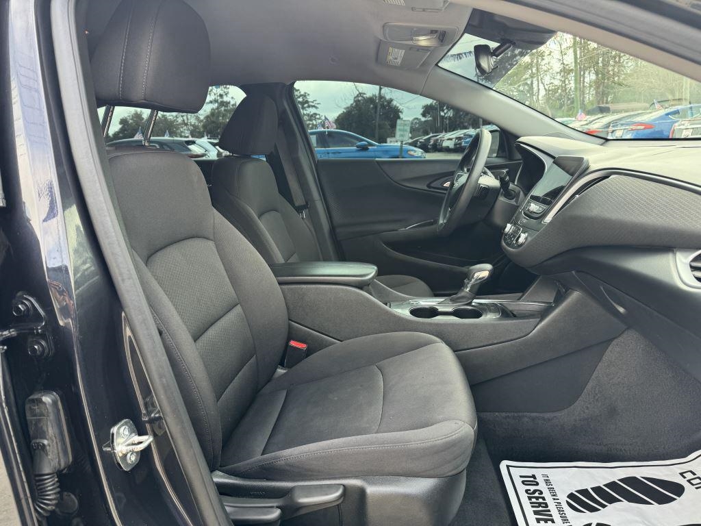 Chevrolet Malibu  2023