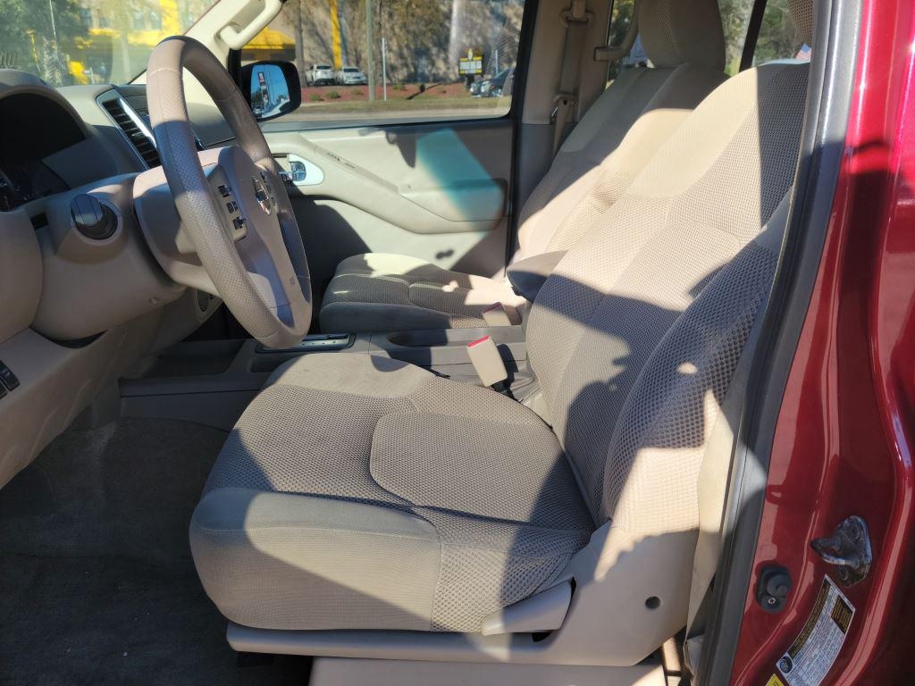 Nissan Frontier  2014