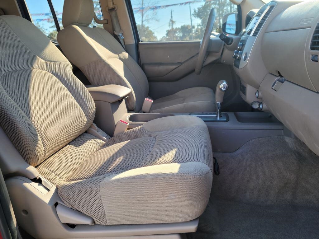 Nissan Frontier  2014