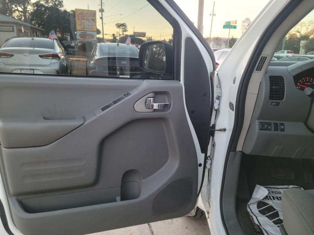 Nissan Frontier  2019