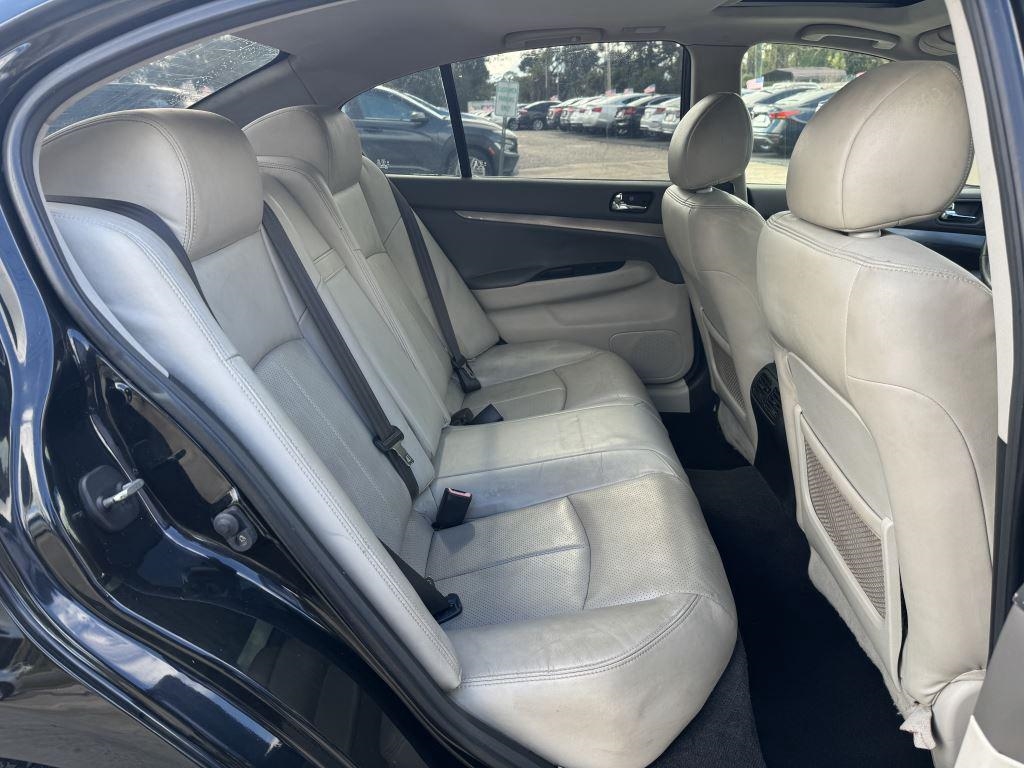 Infiniti G37 Sedan  2012