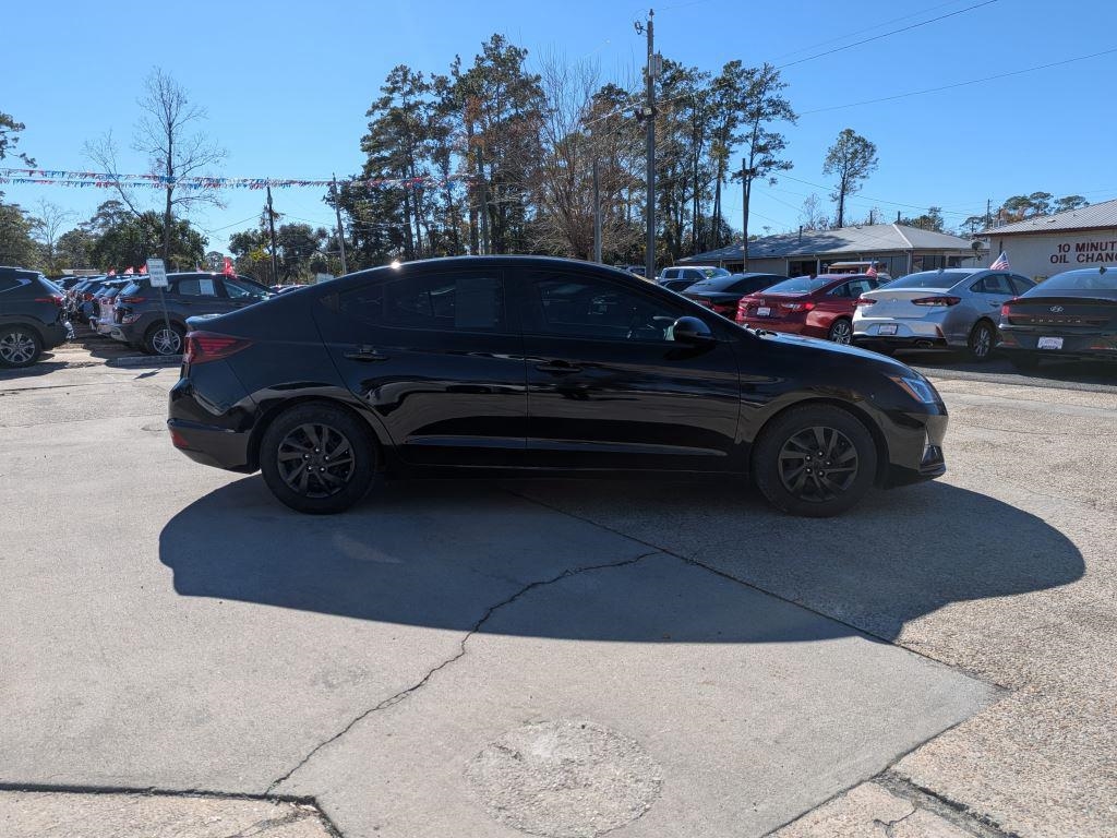 Hyundai Elantra  2020