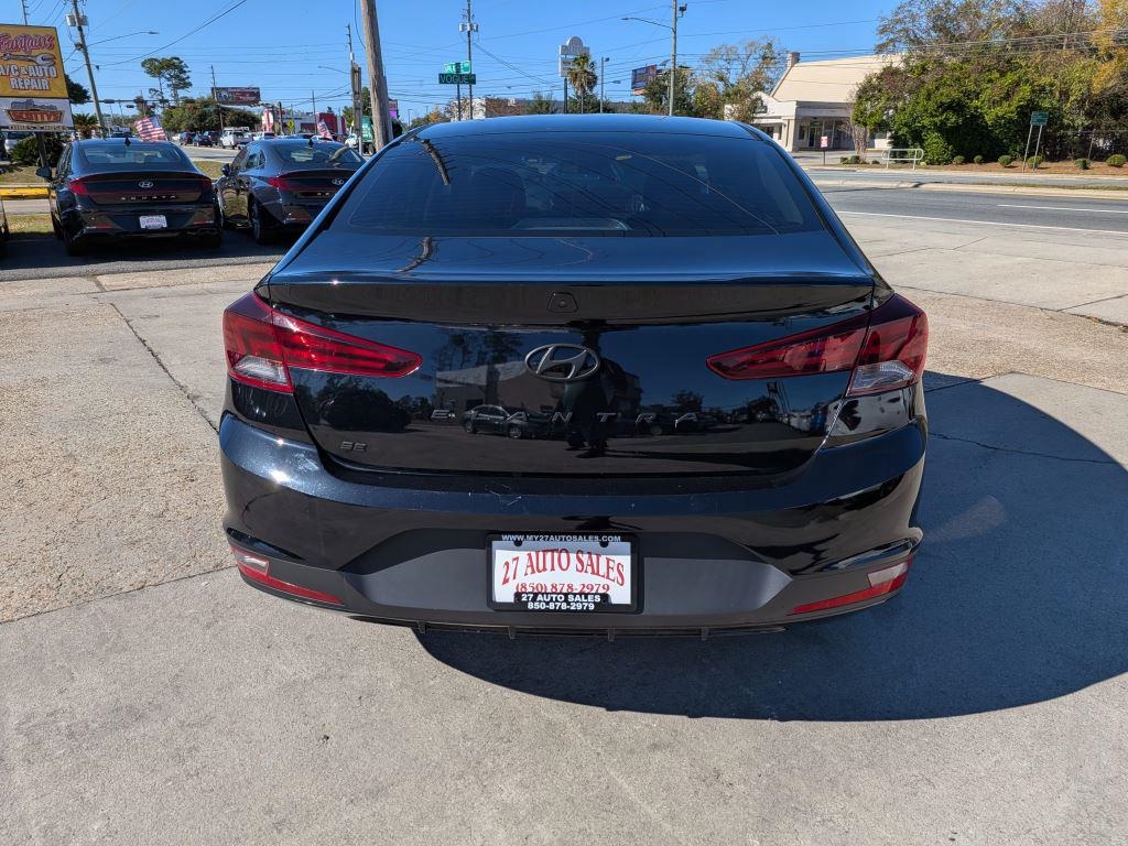 Hyundai Elantra  2020