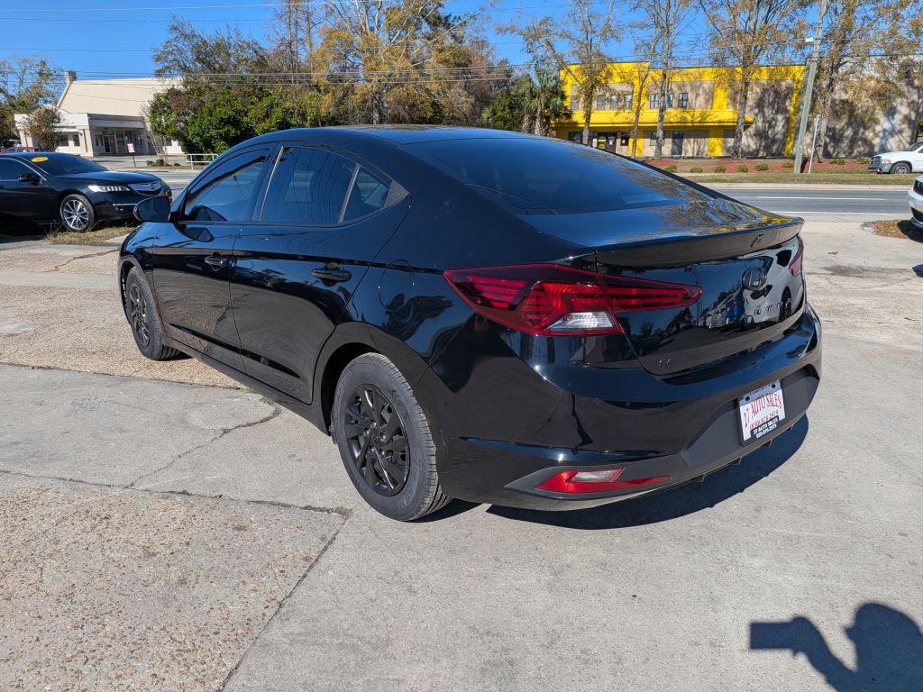 Hyundai Elantra  2020