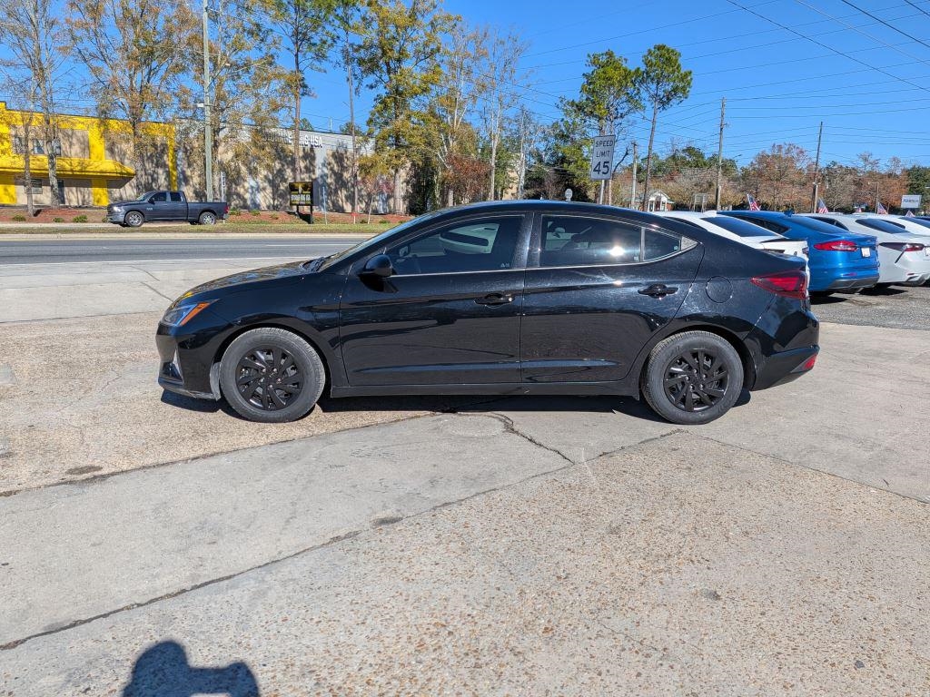 Hyundai Elantra  2020