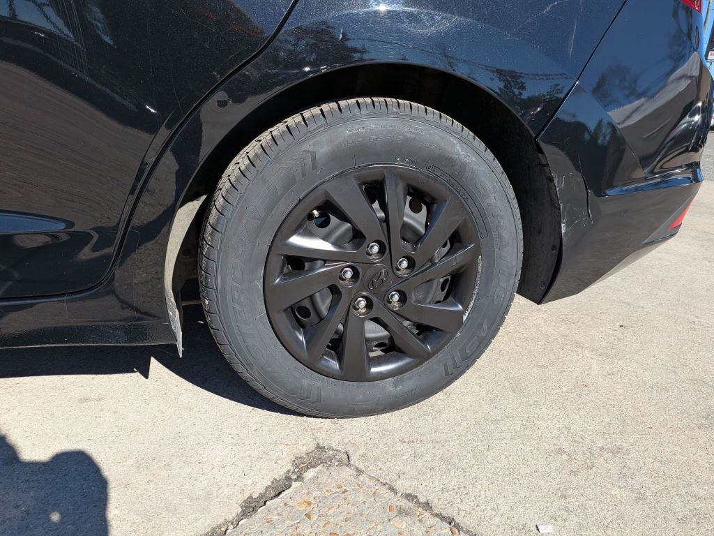 Hyundai Elantra  2020