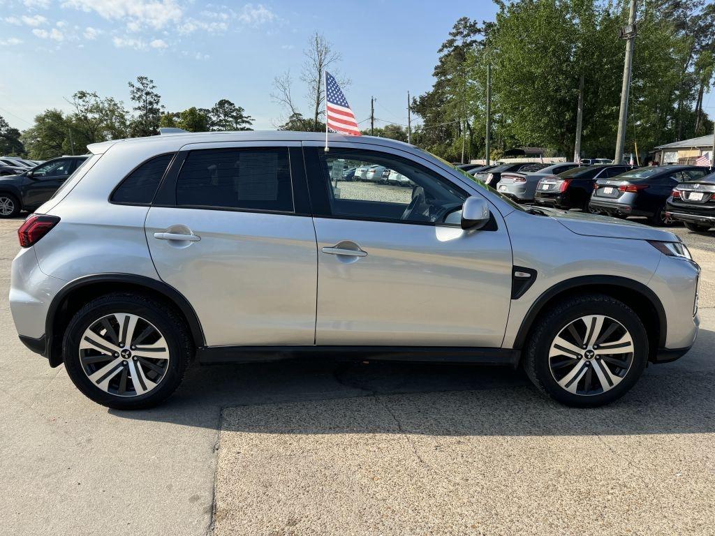 Mitsubishi Outlander Sport  2024