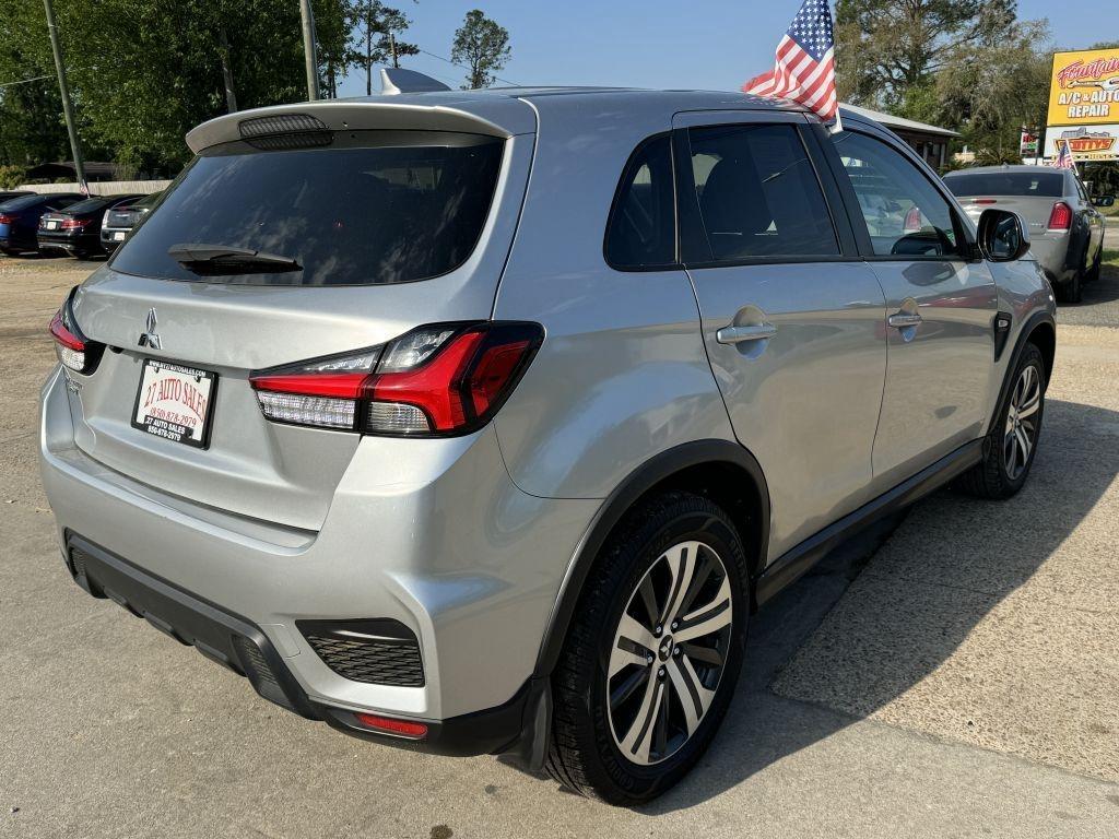 Mitsubishi Outlander Sport  2024