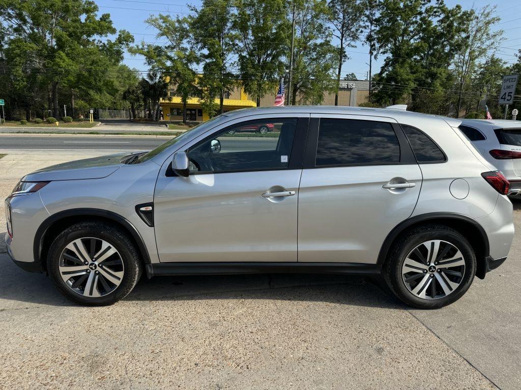 Mitsubishi Outlander Sport  2024