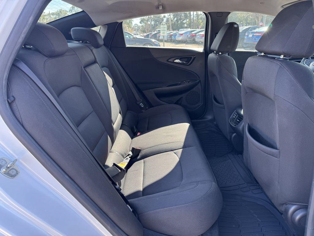 Chevrolet Malibu  2018