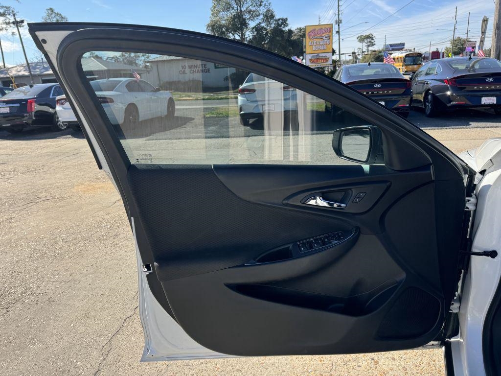 Chevrolet Malibu  2018