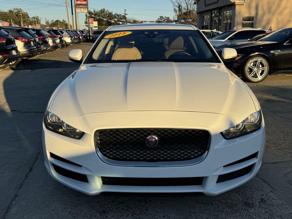 Jaguar XE  2018