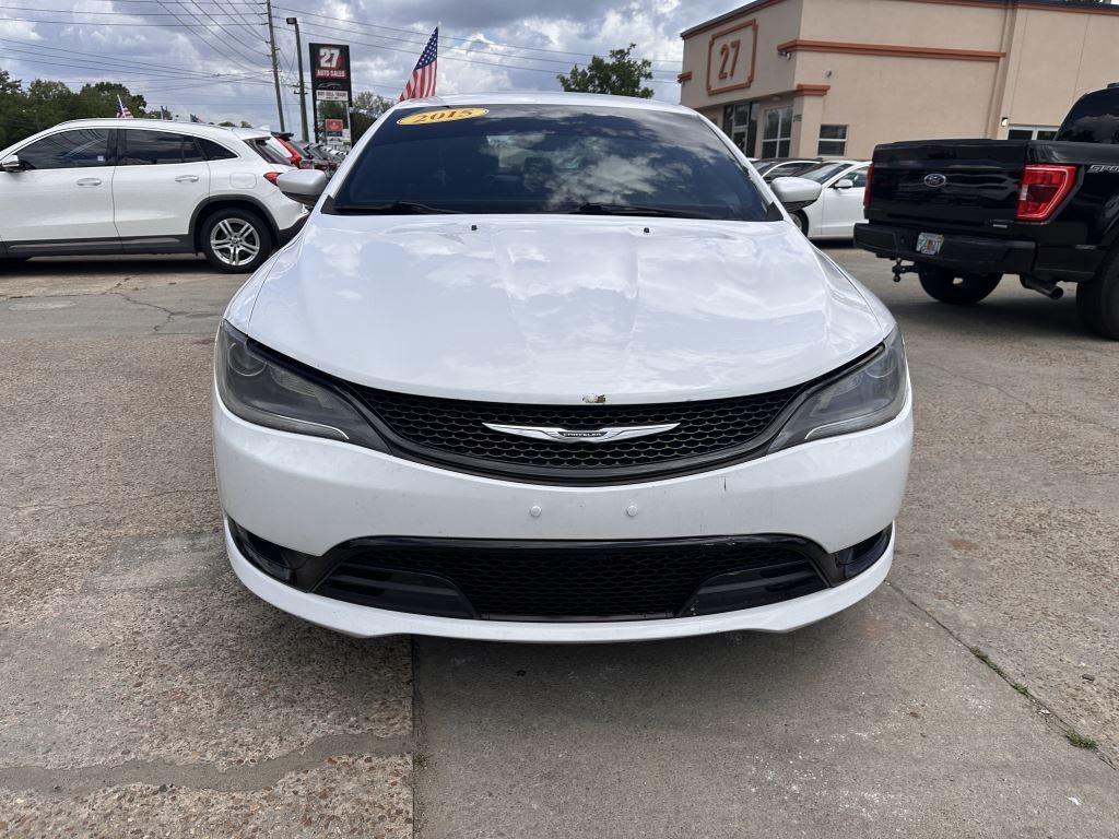 Chrysler 200  2015