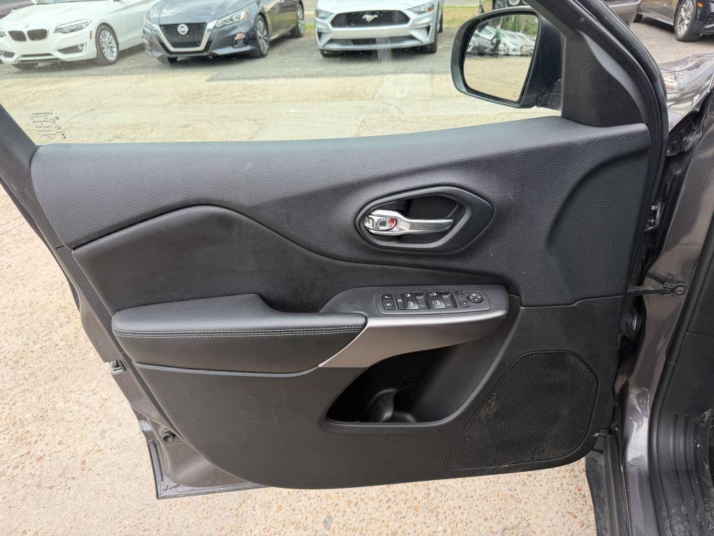 Jeep Cherokee  2019