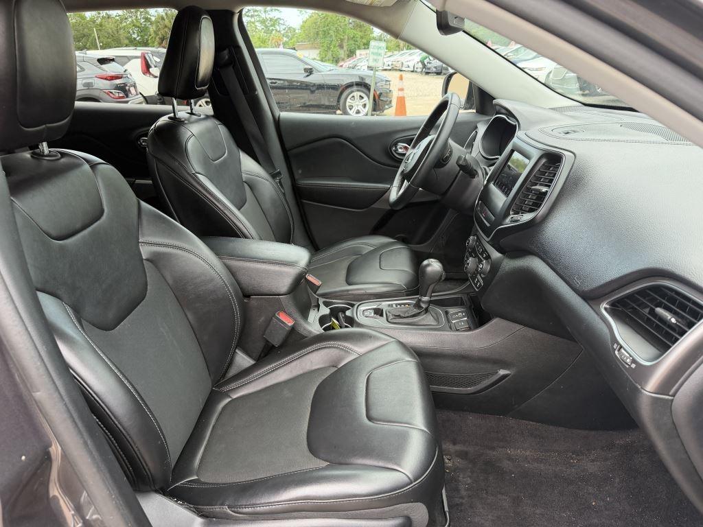 Jeep Cherokee  2019