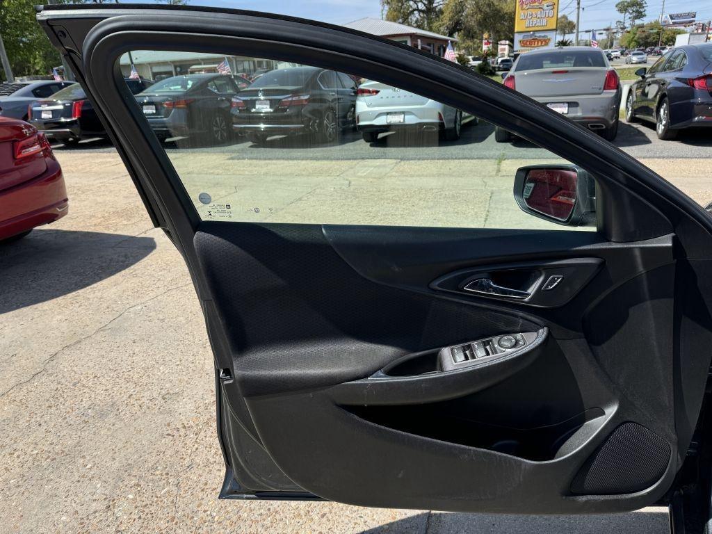 Chevrolet Malibu  2017