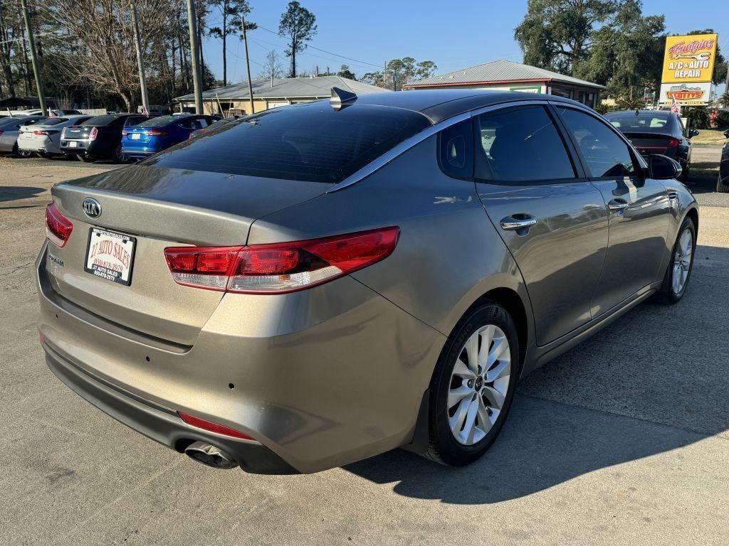 Kia Optima  2017