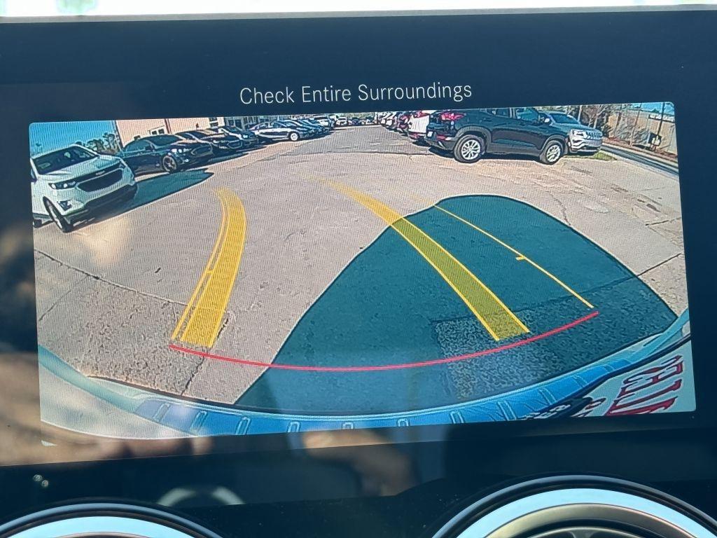 Mercedes-Benz GLA  2021