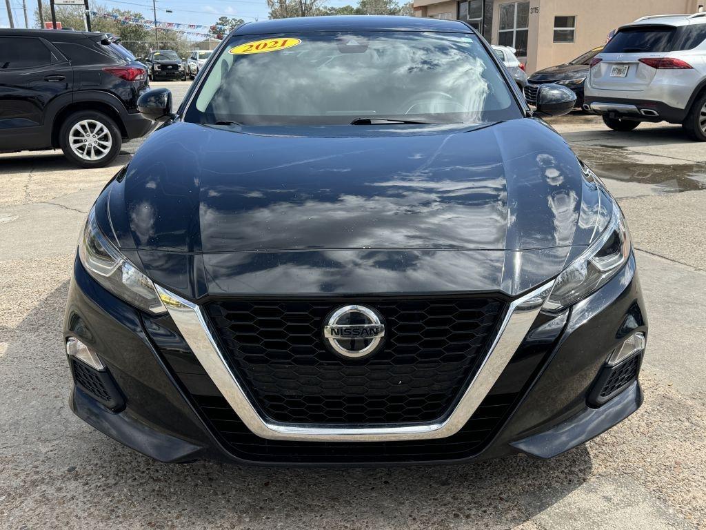 Nissan Altima  2021