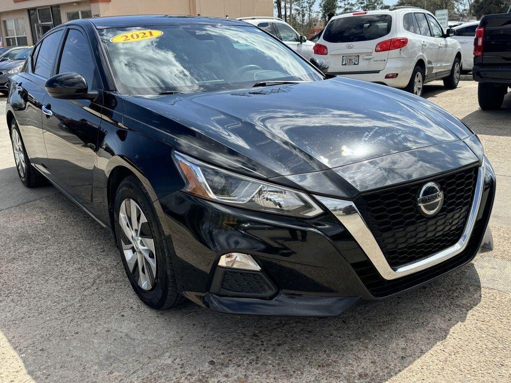 Nissan Altima  2021