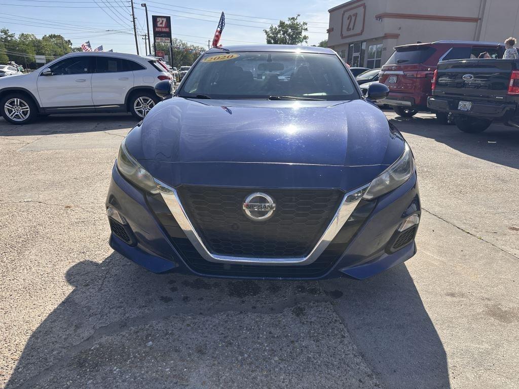 Nissan Altima  2020