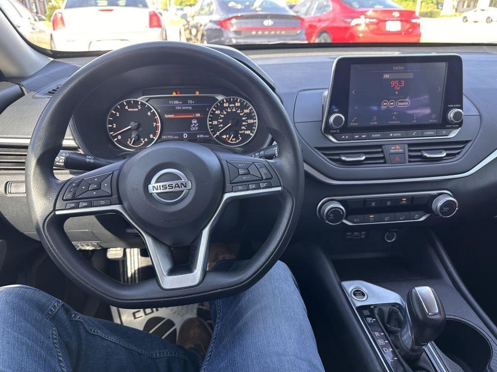 Nissan Altima  2020