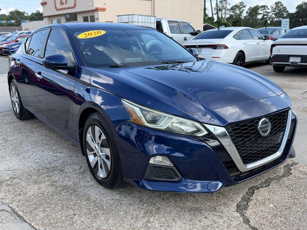 Nissan Altima  2020