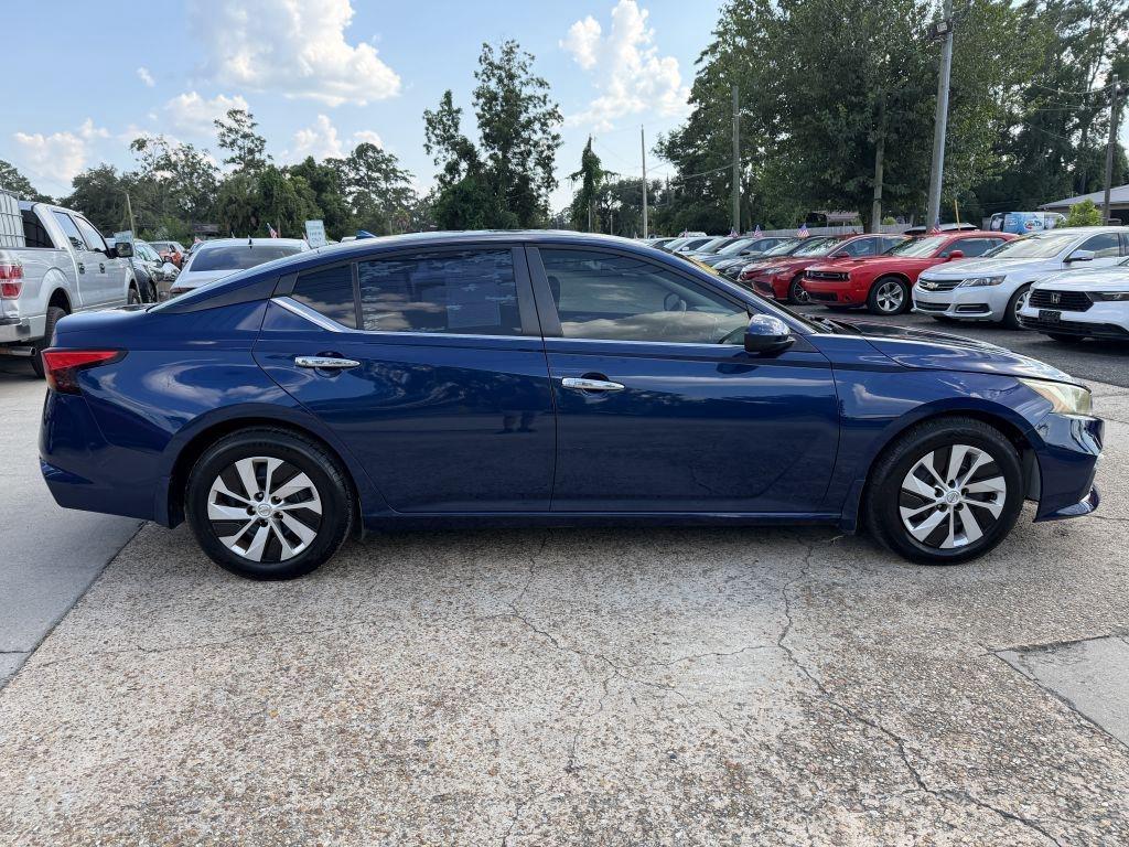 Nissan Altima  2020