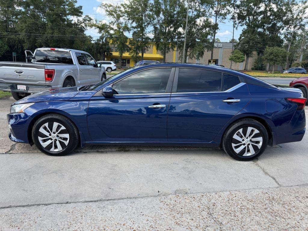Nissan Altima  2020