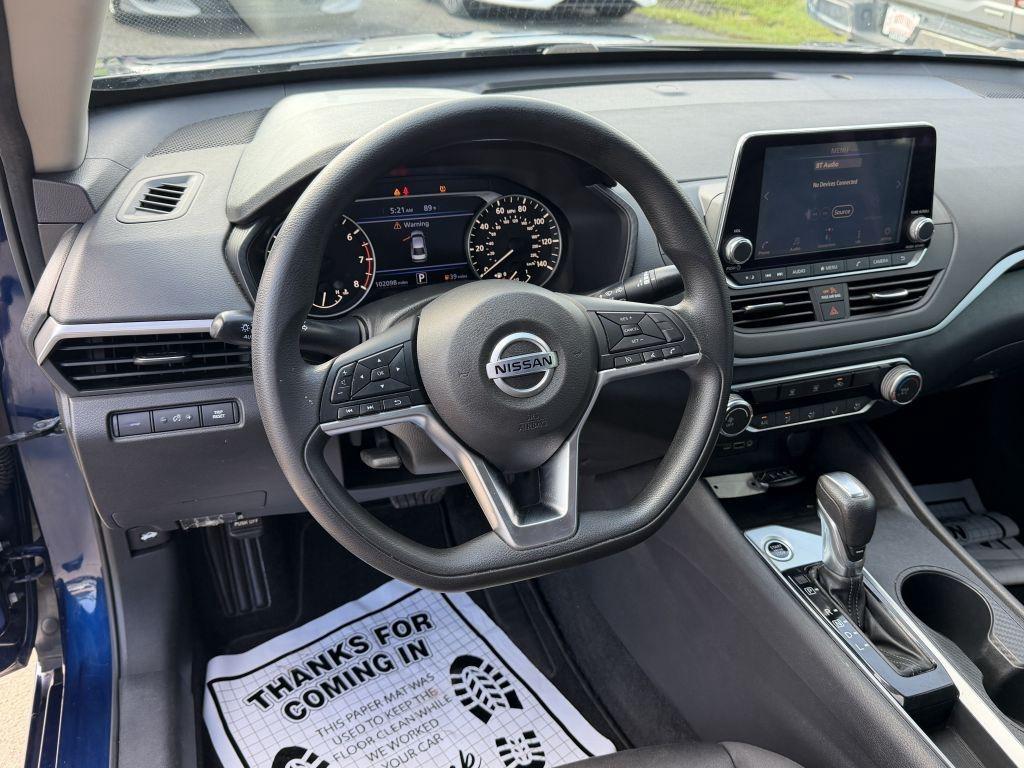 Nissan Altima  2020