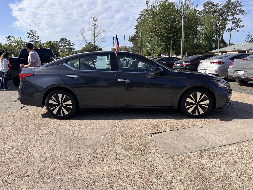 Nissan Altima  2019