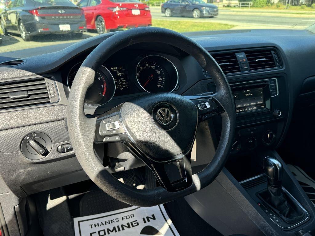 Volkswagen Jetta Sedan  2016